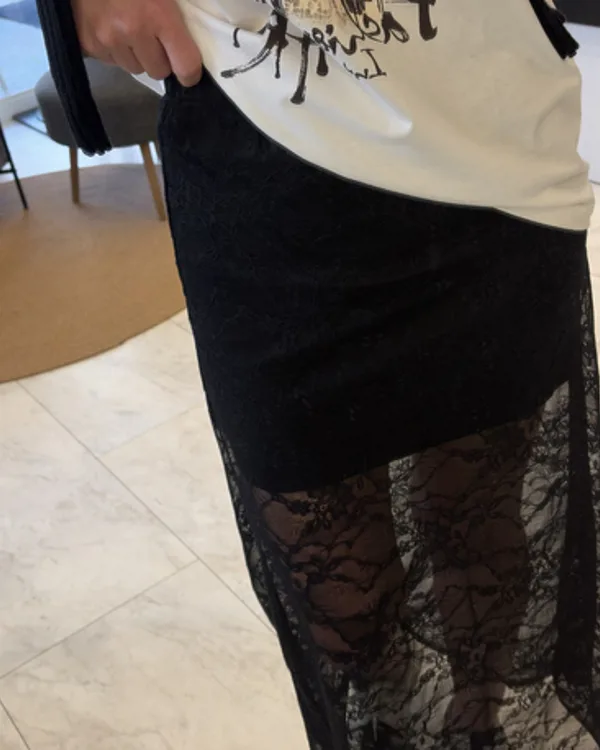 Beli lastikli dantel etek