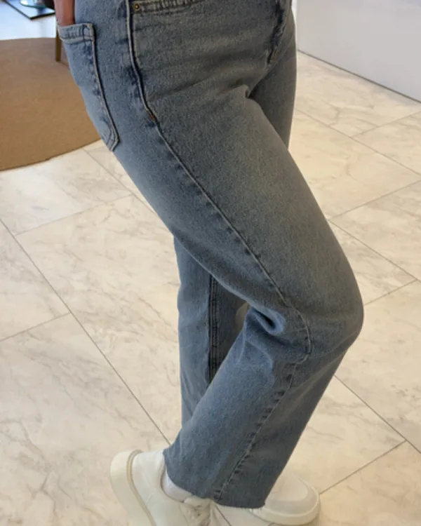 Kemerli eskitme  boyfit jean